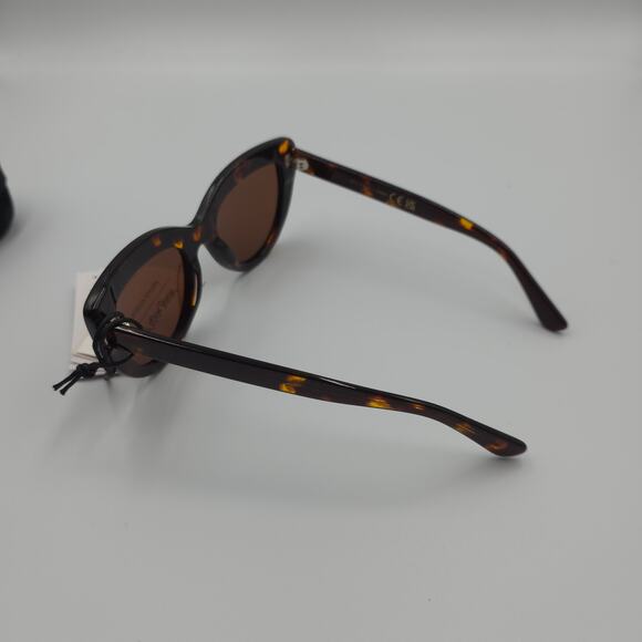 & Other Stories Oversized Cat Eye Sunglasses in Brown Tortoiseshell main image 2